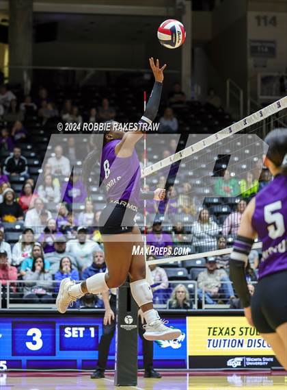 Thumbnail 2 in Neches vs. Harrold (UIL 1A Volleyball Final) photogallery.