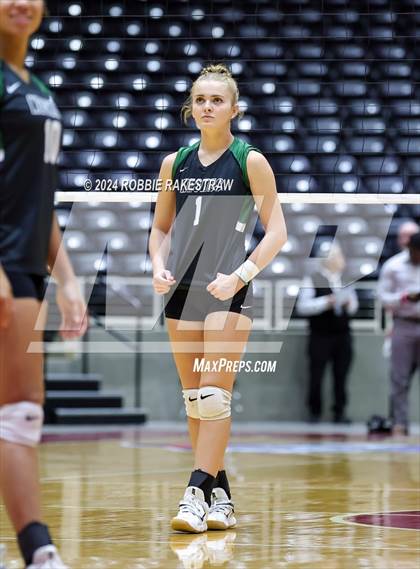 Thumbnail 1 in Neches vs. Harrold (UIL 1A Volleyball Final) photogallery.