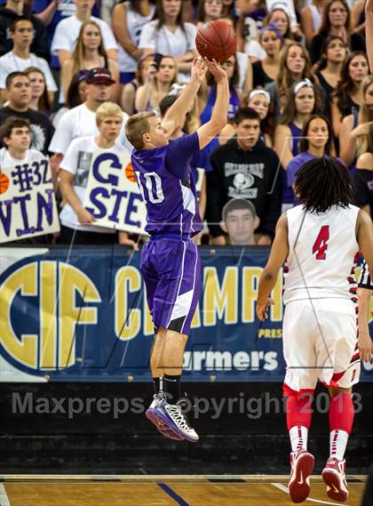 Thumbnail 2 in Dublin vs. College Park (CIF NorCal Regional D2 Final) photogallery.