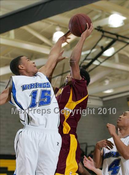 Thumbnail 2 in Valley vs. Edison (Common Good Classic) photogallery.