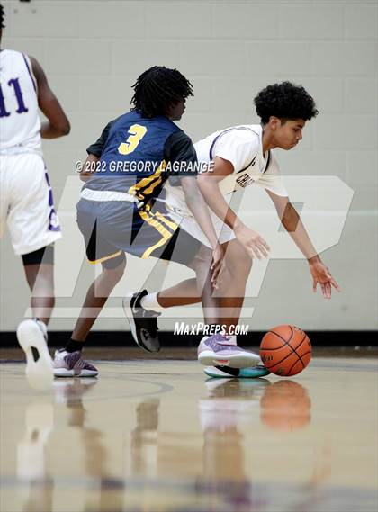 Thumbnail 3 in Arlington Heights vs Chisholm Trail photogallery.