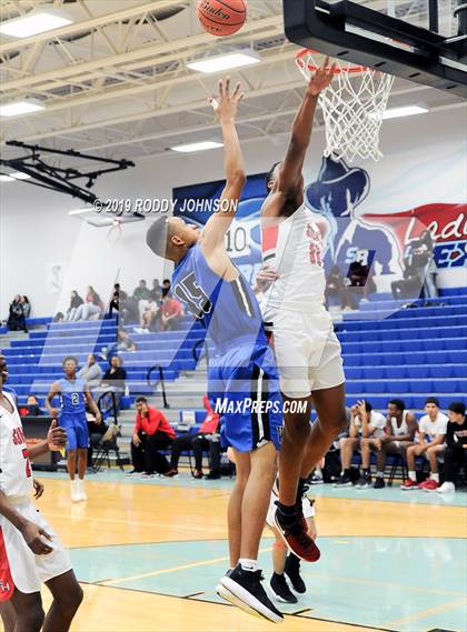 Thumbnail 2 in Westside vs South Houston (McDonald's Texas Invitational) photogallery.