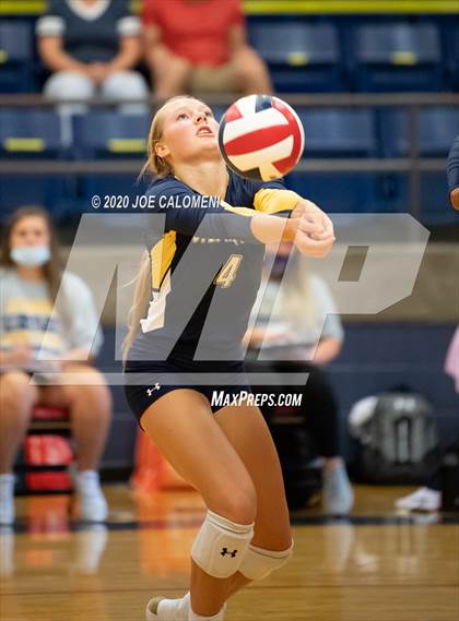 Thumbnail 1 in Stephenville @ Wimberley photogallery.