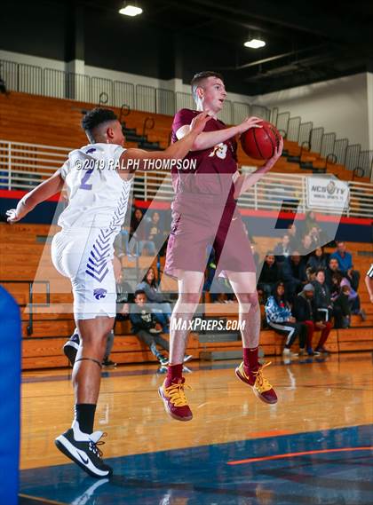 Thumbnail 2 in Las Lomas vs. Franklin (Opening Tip-Off Marathon) photogallery.