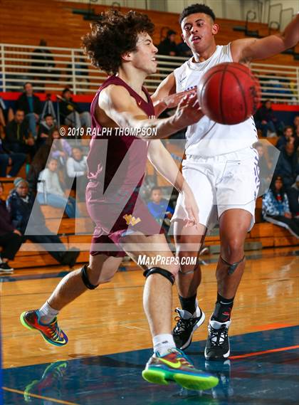 Thumbnail 1 in Las Lomas vs. Franklin (Opening Tip-Off Marathon) photogallery.