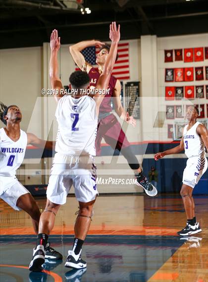 Thumbnail 2 in Las Lomas vs. Franklin (Opening Tip-Off Marathon) photogallery.