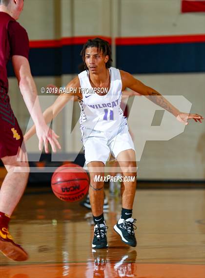 Thumbnail 1 in Las Lomas vs. Franklin (Opening Tip-Off Marathon) photogallery.