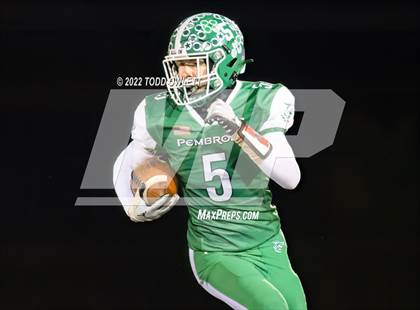 Thumbnail 3 in Morrisville-Eaton vs Pembroke (NYSPHSAA Regional Final 8-Man) photogallery.