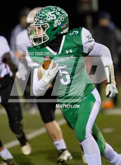 Thumbnail 3 in Morrisville-Eaton vs Pembroke (NYSPHSAA Regional Final 8-Man) photogallery.