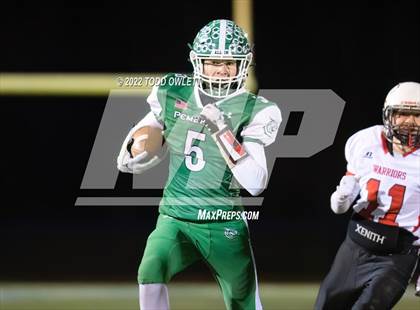 Thumbnail 3 in Morrisville-Eaton vs Pembroke (NYSPHSAA Regional Final 8-Man) photogallery.