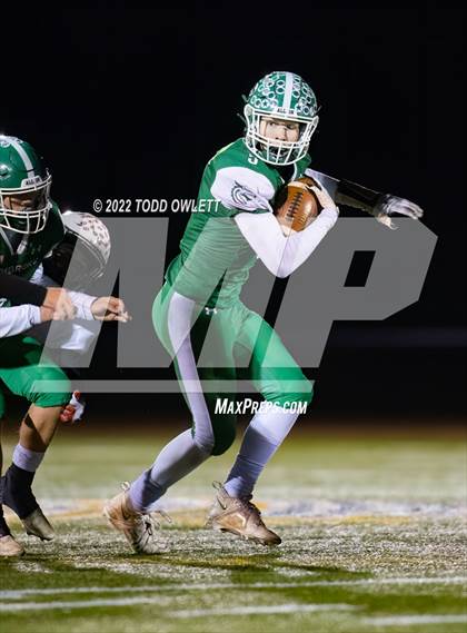 Thumbnail 3 in Morrisville-Eaton vs Pembroke (NYSPHSAA Regional Final 8-Man) photogallery.