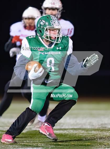 Thumbnail 2 in Morrisville-Eaton vs Pembroke (NYSPHSAA Regional Final 8-Man) photogallery.
