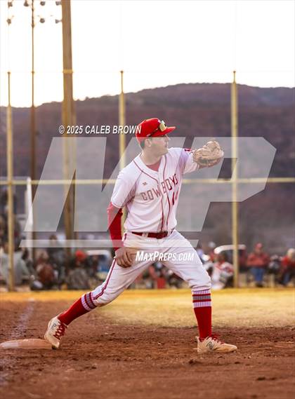 Thumbnail 2 in Gunnison Valley vs. Kanab (Chuckwagon Classic) photogallery.