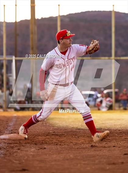 Thumbnail 1 in Gunnison Valley vs. Kanab (Chuckwagon Classic) photogallery.