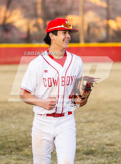 Thumbnail 2 in Gunnison Valley vs. Kanab (Chuckwagon Classic) photogallery.