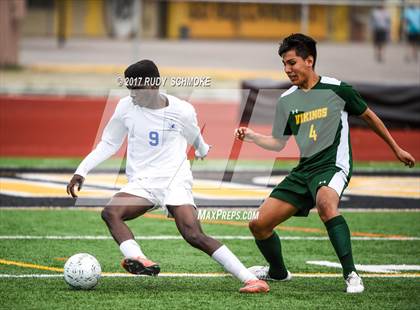 Thumbnail 2 in Holtville vs. Crawford (CIF SDS D4 Final) photogallery.
