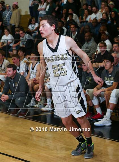 Thumbnail 2 in Buena Park vs. Oak Park photogallery.