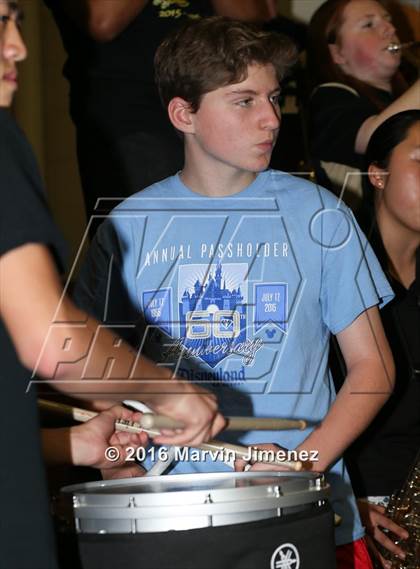 Thumbnail 1 in Buena Park vs. Oak Park photogallery.