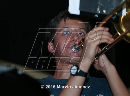 Thumbnail 3 in Buena Park vs. Oak Park photogallery.