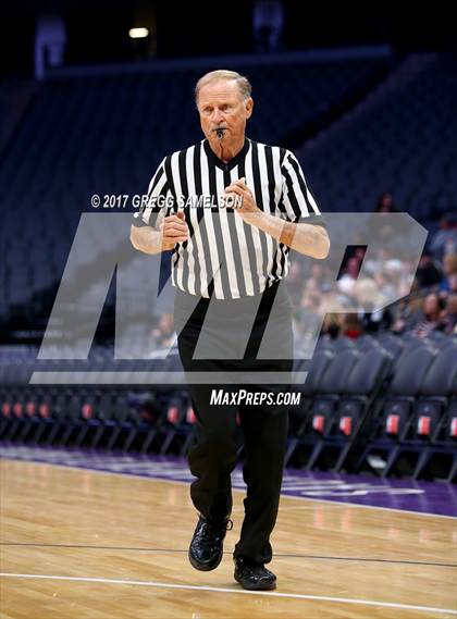 Thumbnail 1 in Mesa Verde vs. Ponderosa photogallery.