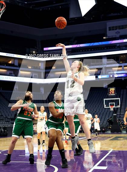 Thumbnail 3 in Mesa Verde vs. Ponderosa photogallery.