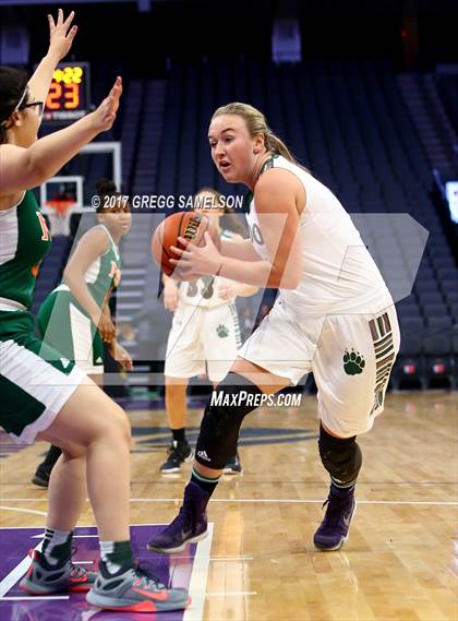 Thumbnail 3 in Mesa Verde vs. Ponderosa photogallery.