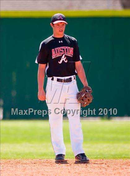 Thumbnail 3 in Austin vs North Shore (Alvin Tournament) photogallery.