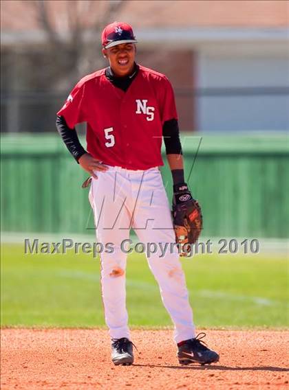 Thumbnail 2 in Austin vs North Shore (Alvin Tournament) photogallery.