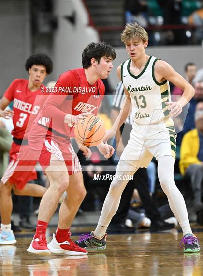 Thumbnail 2 in Denver East vs. Mountain Vista (CHSAA 6A Final 4) photogallery.