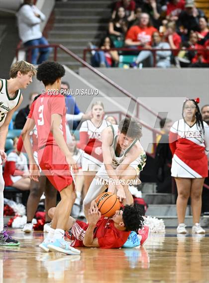 Thumbnail 3 in Denver East vs. Mountain Vista (CHSAA 6A Final 4) photogallery.