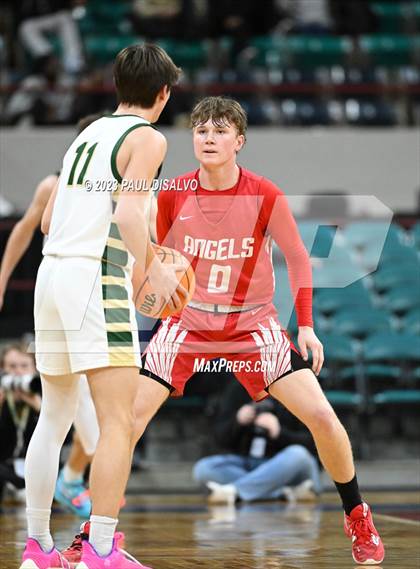 Thumbnail 1 in Denver East vs. Mountain Vista (CHSAA 6A Final 4) photogallery.