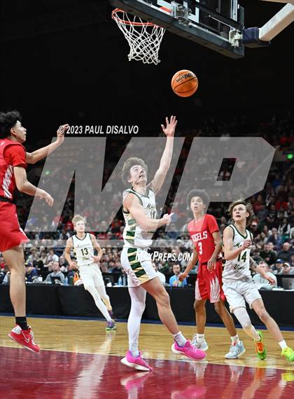 Thumbnail 1 in Denver East vs. Mountain Vista (CHSAA 6A Final 4) photogallery.