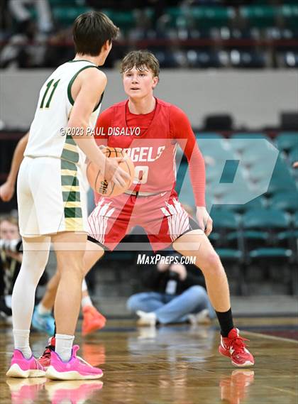 Thumbnail 2 in Denver East vs. Mountain Vista (CHSAA 6A Final 4) photogallery.
