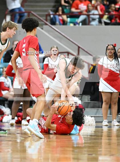 Thumbnail 1 in Denver East vs. Mountain Vista (CHSAA 6A Final 4) photogallery.