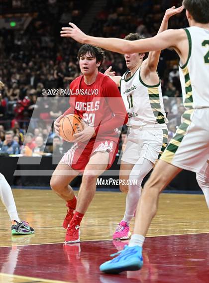 Thumbnail 3 in Denver East vs. Mountain Vista (CHSAA 6A Final 4) photogallery.