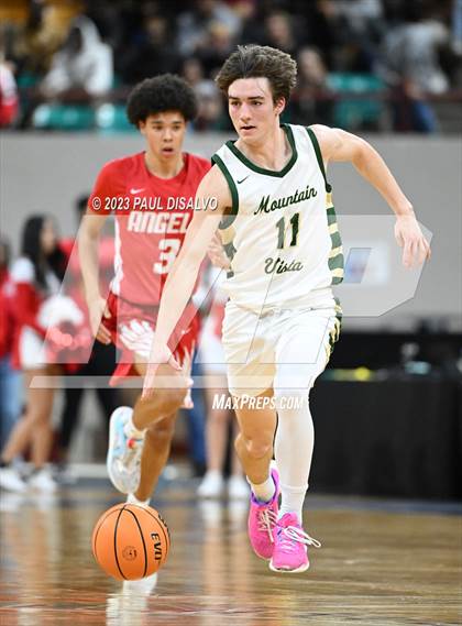 Thumbnail 2 in Denver East vs. Mountain Vista (CHSAA 6A Final 4) photogallery.