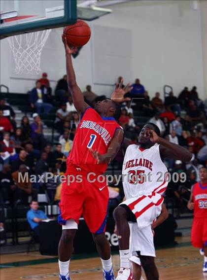 Thumbnail 3 in Bellaire vs Duncanville (Texas Jamboree) photogallery.