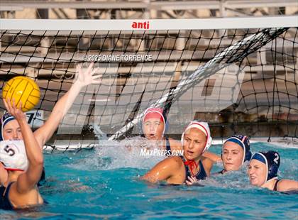 Thumbnail 3 in Corona del Mar vs San Marcos (Bill Barnett Holiday Cup) photogallery.