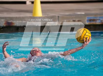 Thumbnail 2 in Corona del Mar vs San Marcos (Bill Barnett Holiday Cup) photogallery.