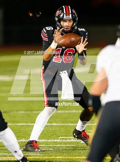 Thumbnail 3 in Hart vs. Ventura photogallery.
