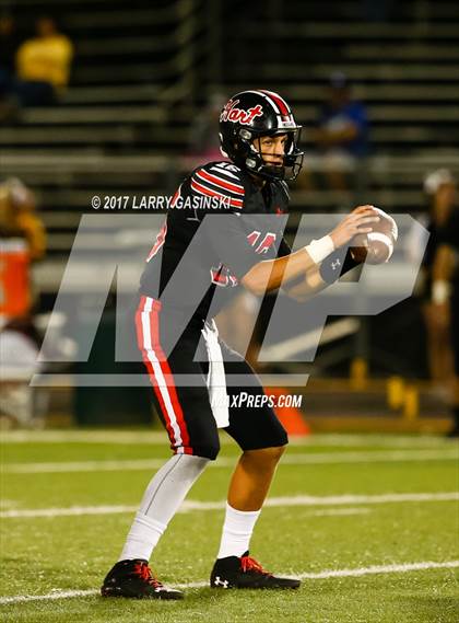 Thumbnail 3 in Hart vs. Ventura photogallery.