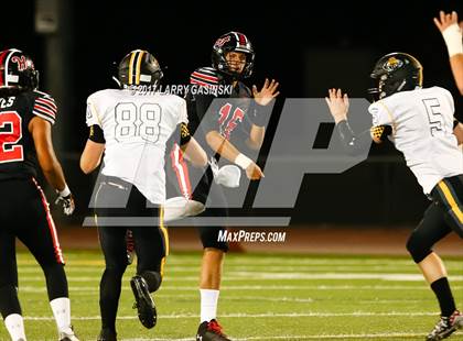 Thumbnail 2 in Hart vs. Ventura photogallery.