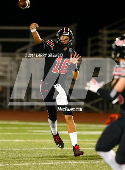 Thumbnail 3 in Hart vs. Ventura photogallery.