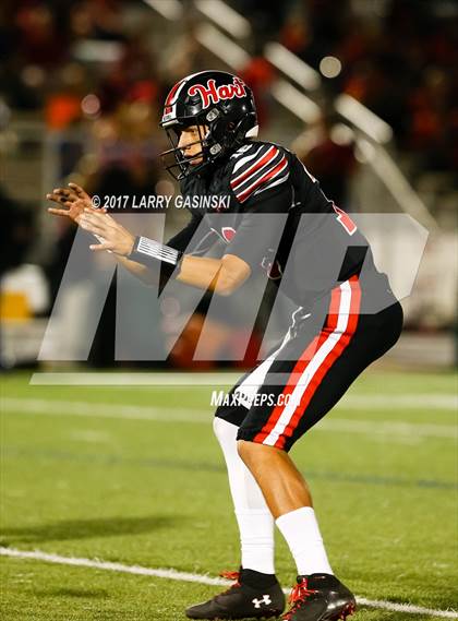 Thumbnail 3 in Hart vs. Ventura photogallery.