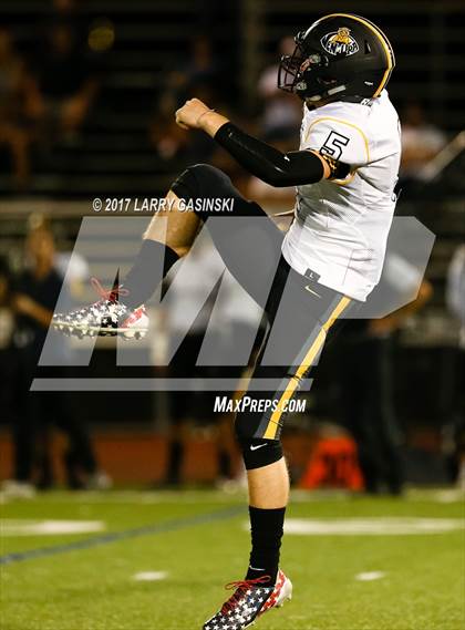 Thumbnail 1 in Hart vs. Ventura photogallery.