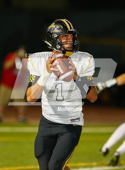 Thumbnail 3 in Hart vs. Ventura photogallery.