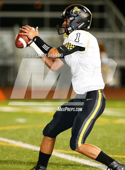 Thumbnail 3 in Hart vs. Ventura photogallery.