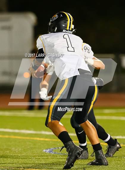 Thumbnail 3 in Hart vs. Ventura photogallery.