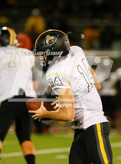 Thumbnail 2 in Hart vs. Ventura photogallery.