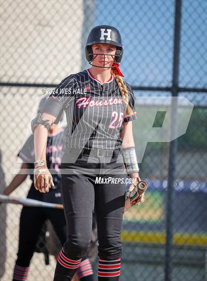 Thumbnail 3 in Houston @ Arlington (4A District 15 Championship) photogallery.